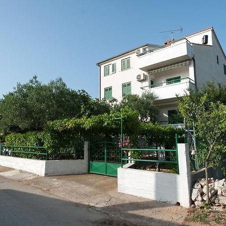Studio Turanj 6445B المظهر الخارجي الصورة